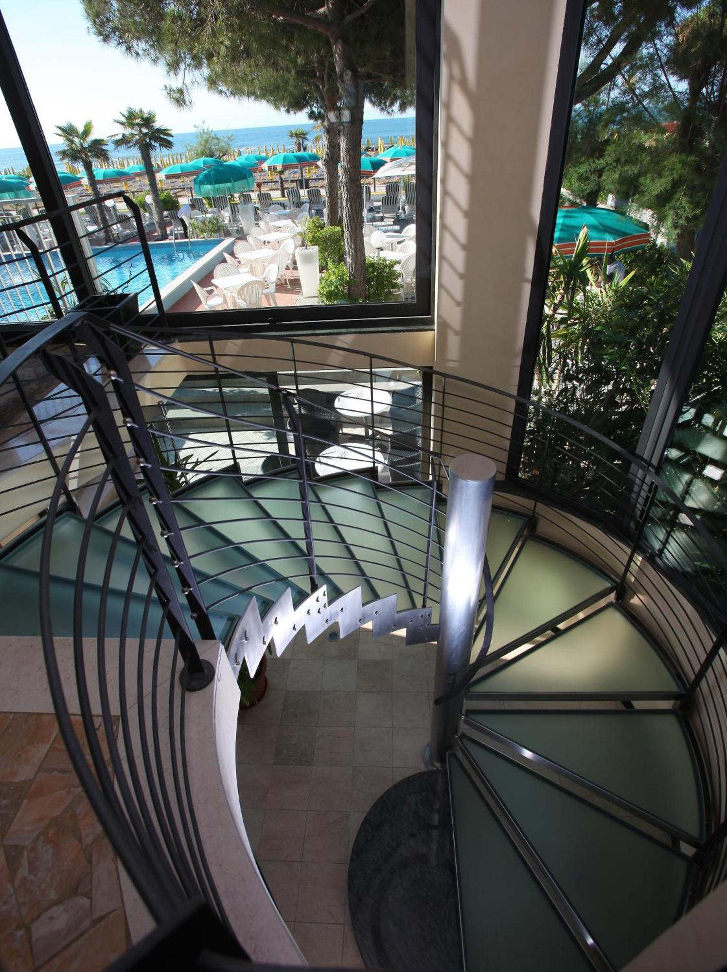 Hotel Sayonara
